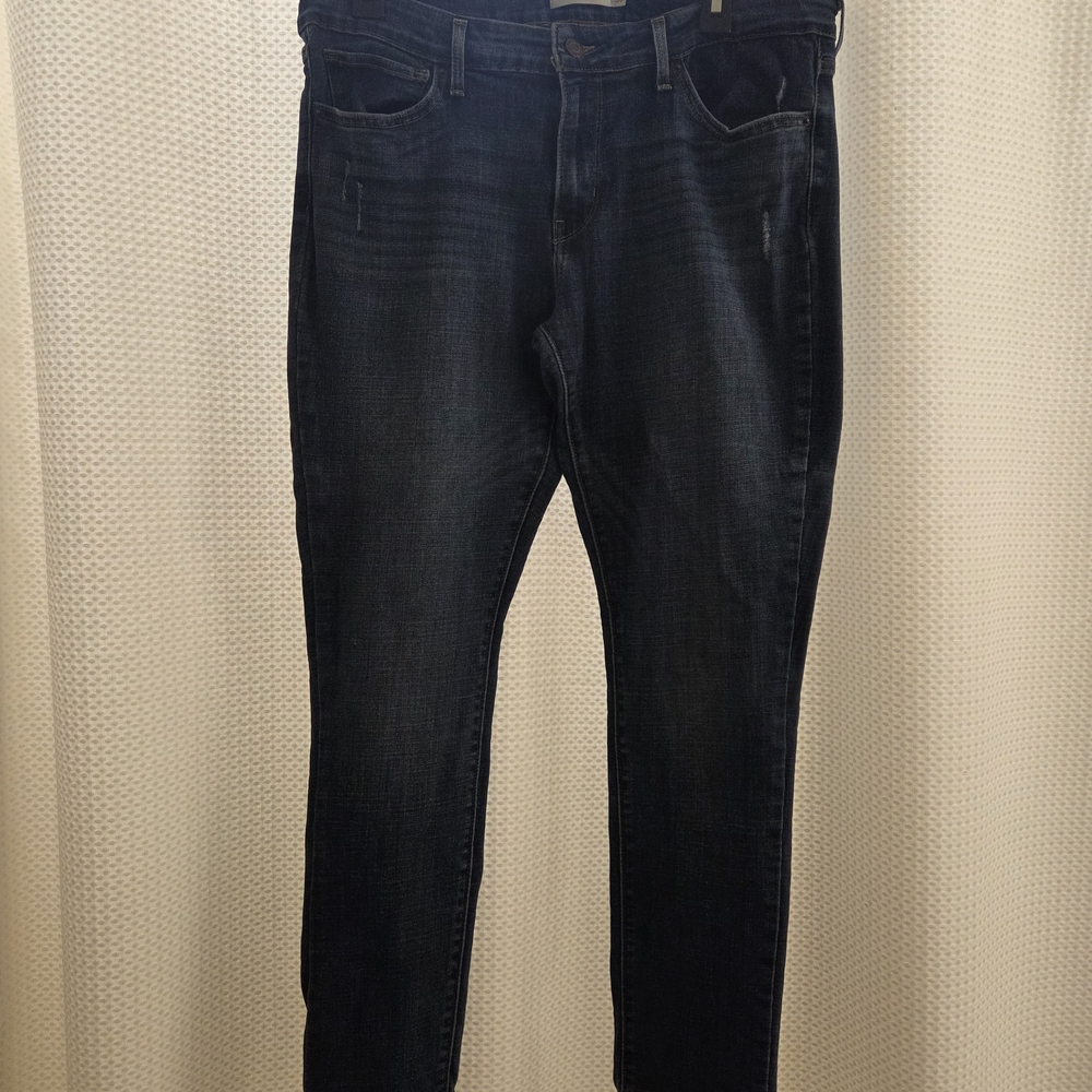 Levi's Women's Dark Blue Skinny Jeans
